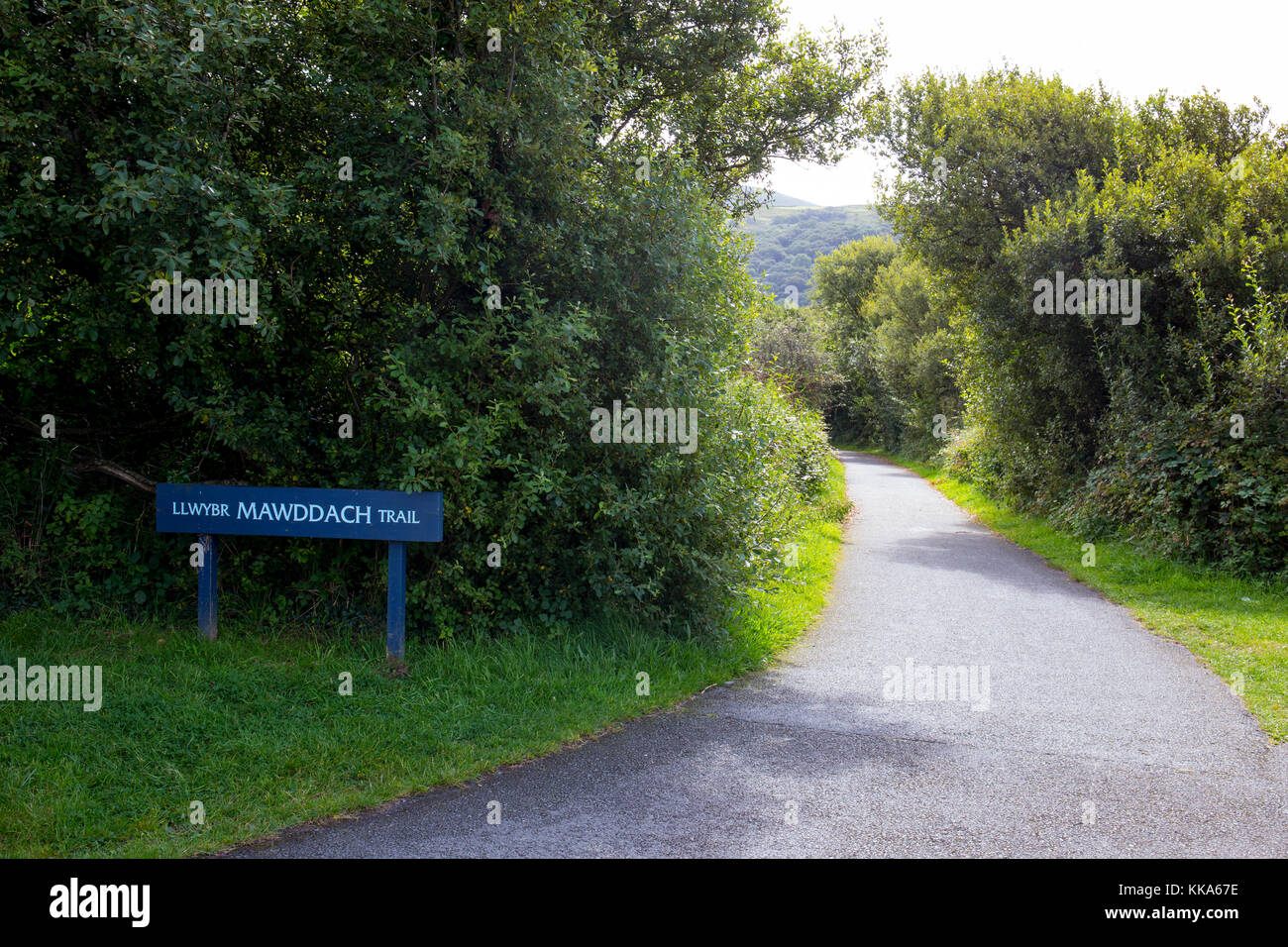 Llwybr Mawddach Trail Welsh Coast Path Sign in Barmouth Gwynedd Wales UK Stockfoto Llwybr Mawddach Trail Welsh Coast Path Sign in Barmouth Gwynedd Wales UK Stockfoto
