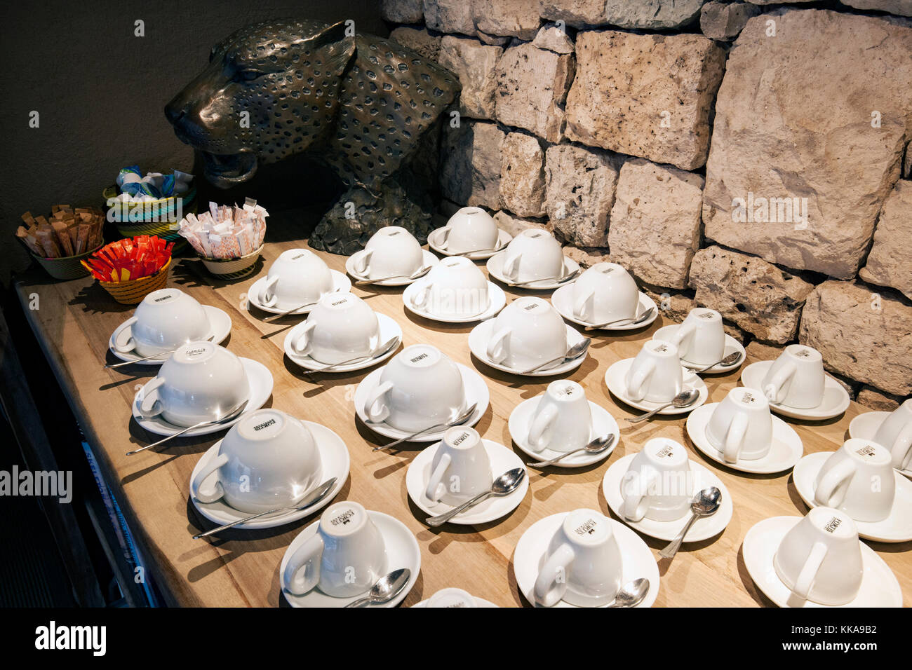 Kaffee und Tee Station auf Onguma The Fort, onguma Game Reserve, Namibia, Afrika Stockfoto