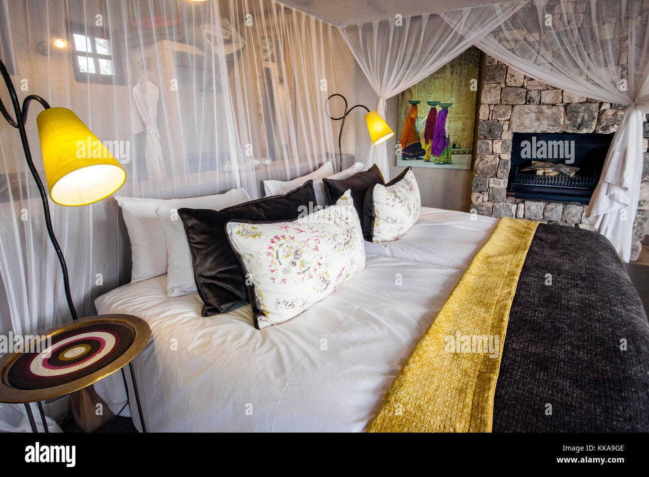 Innenraum der Bush Suite auf Onguma The Fort, onguma Game Reserve, Namibia, Afrika Stockfoto