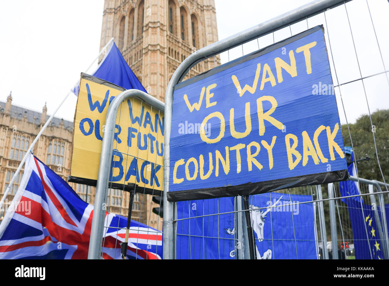 London, Großbritannien. 29. November 2017. pro Europa Demonstranten vor dem Parlament als die britische Regierung berichtet wird vereinbart haben, die Europäische Union 50 Mrd. Pfund in das, was als brexit Scheidungsvereinbarung zu Kick Start festgefahrenen Verhandlungen mit Brüssel Credit: Amer ghazzal/alamy Leben Nachrichten bekannt ist zu zahlen Stockfoto