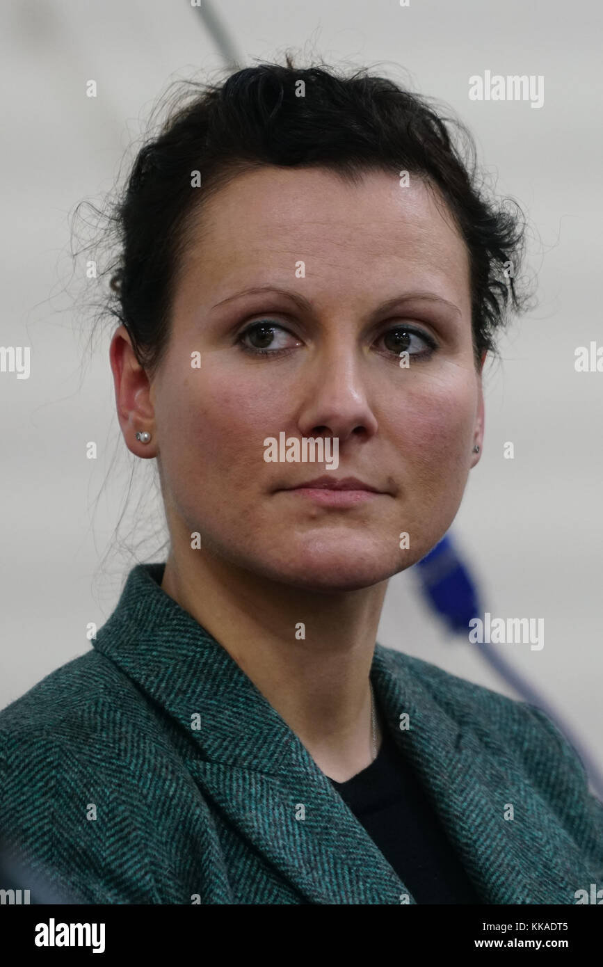 London, England, UK. 29 Nov, 2017. Dr. Susann wiedlitzka ist ein Dozent für Kriminologie; Research Fellow in Verbrechen aus Hass, Schule des Gesetzes beteiligen Sie sich an der Diskussion "Angesichts des anti-muslimischen Hassverbrechen in Großbritannien "Herausforderungen und Chancen. Credit: Siehe li/alamy leben Nachrichten Stockfoto