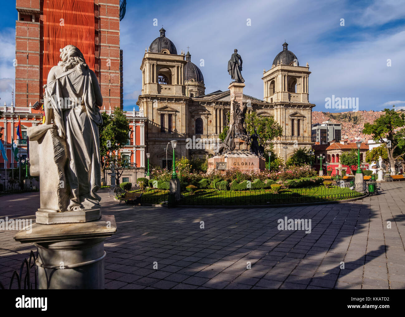 Plaza Murillo mit Dom der Basilika Unserer Lieben Frau des Friedens, La Paz, Bolivien, Südamerika Stockfoto