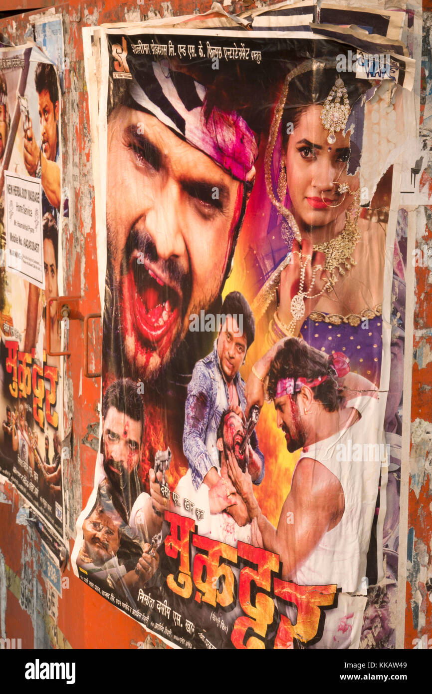 Bollywood Film Poster in der Öffentlichkeit Werbung neueste Film veröffentlicht Stockfoto