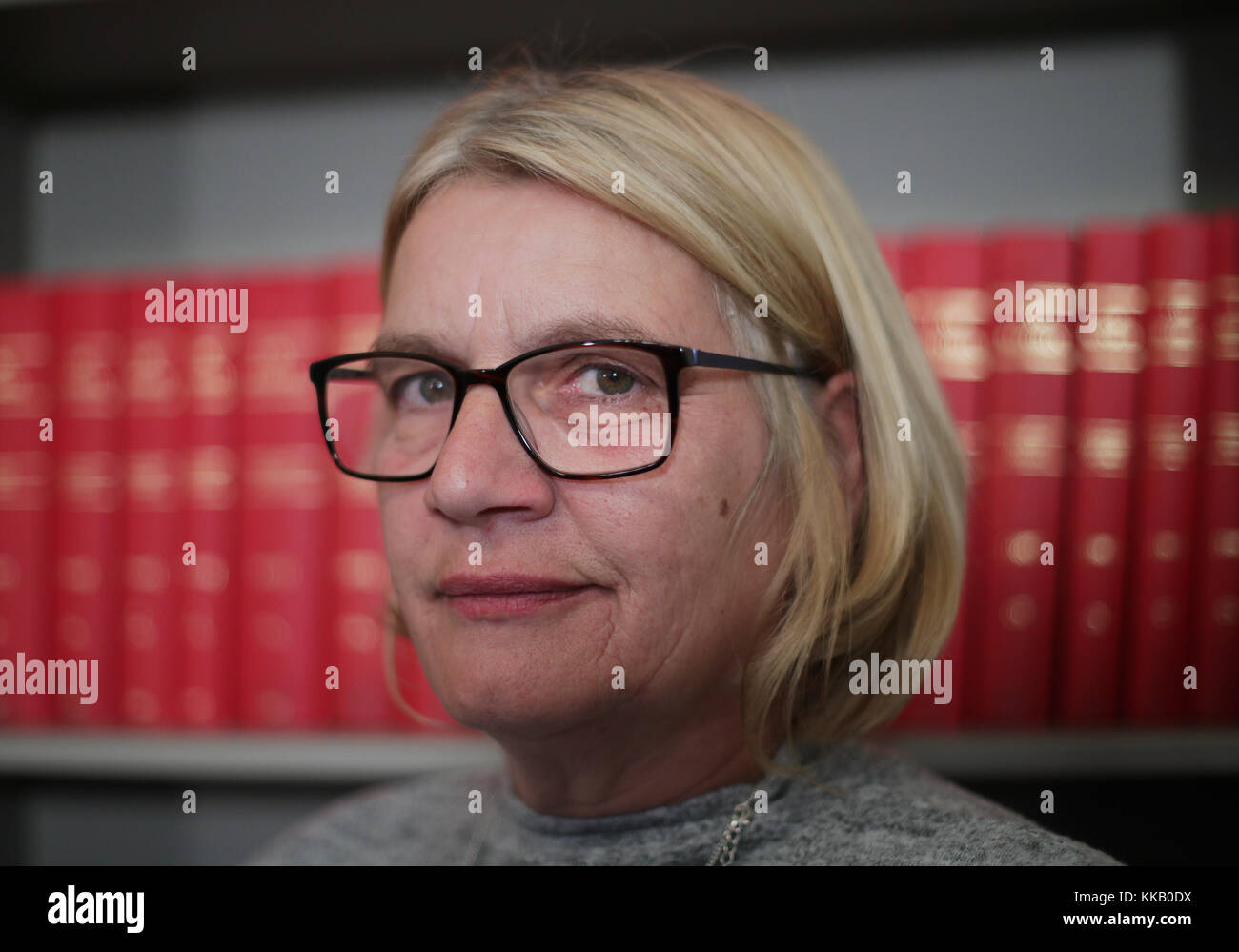 Barbara Stein, die Schwester von Michael Stein, nimmt an einer Pressekonferenz in London, wo neue Beweise vorgelegt wurde. Serienmörder Levi Bellfield hat eine "ausführliche" Bekenntnis zu den brutalen hammer Morde an eine Mutter und eine Tochter, Rechtsanwälte, die für Michael Stein, der zweimal der Tötungen verurteilt wurde. Stockfoto