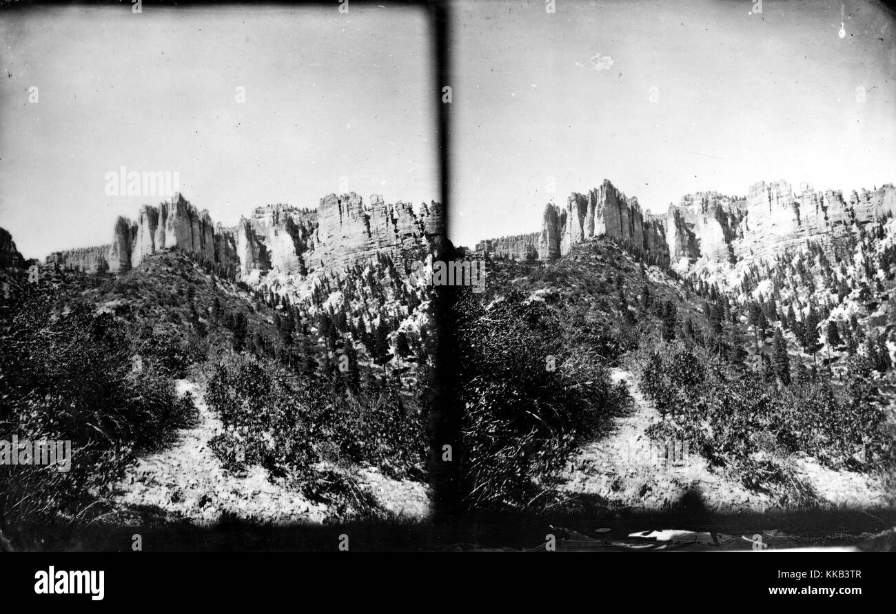 Stereograph der Pink Cliffs und die umliegende Landschaft, Kane County, Utah. Bild mit freundlicher Genehmigung durch USGS. 1875. Stockfoto