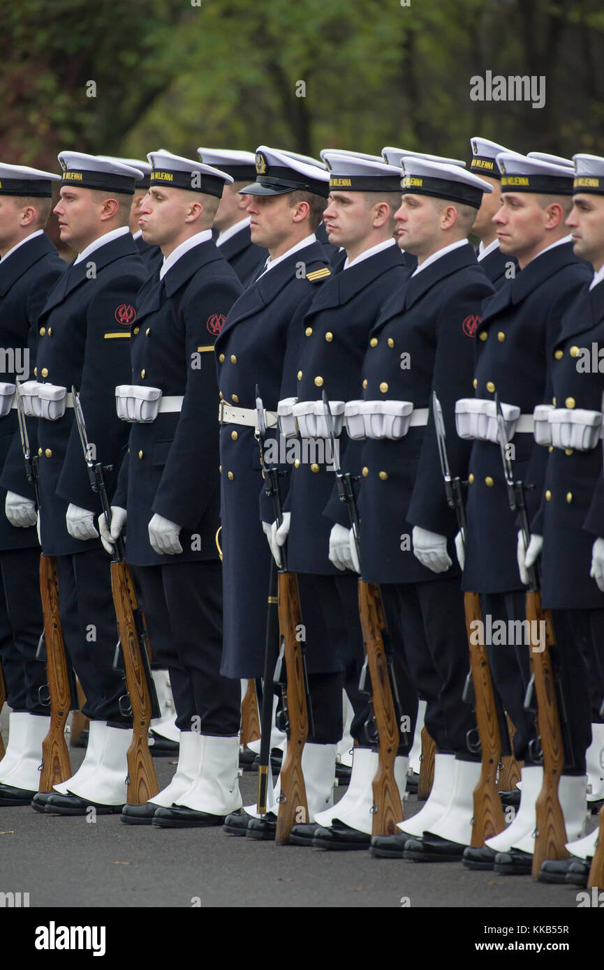 Polnische Marine Männer während 99th Jahrestag der polnischen Marine in Gdynia, Polen. 28. November 2017 © wojciech Strozyk/Alamy Stock Foto Stockfoto