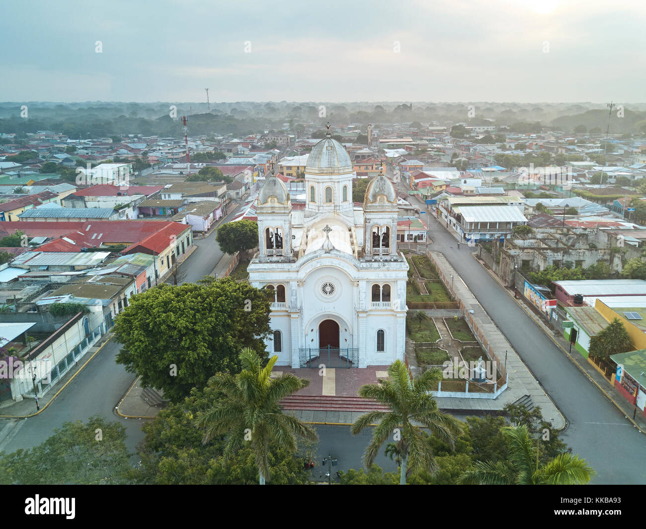 Der cityscpe diriamba Stadt in Nicaragua. Kirche in Mitte auf diriamba Luftaufnahme Stockfoto