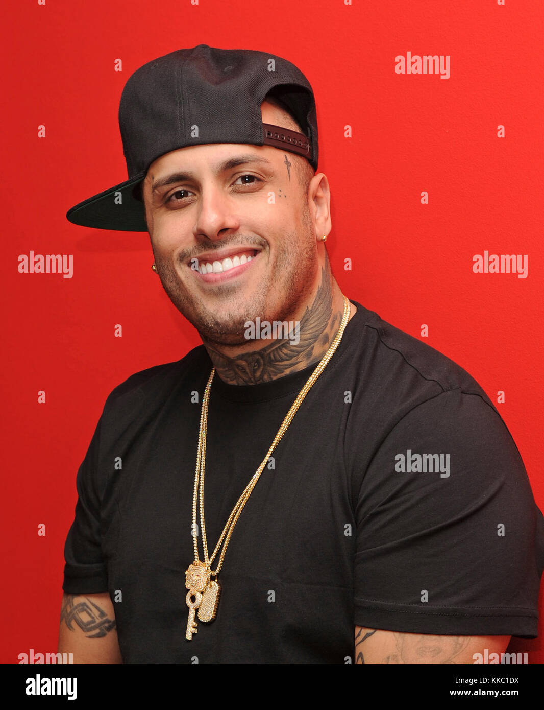 Fort Lauderdale, FL - 18. Mai: Nicky jam stellt für ein Portrait bei Radio Station y-100 auf 18, 2016 in Fort Lauderdale, Florida. Leute: Nicky jam Stockfoto