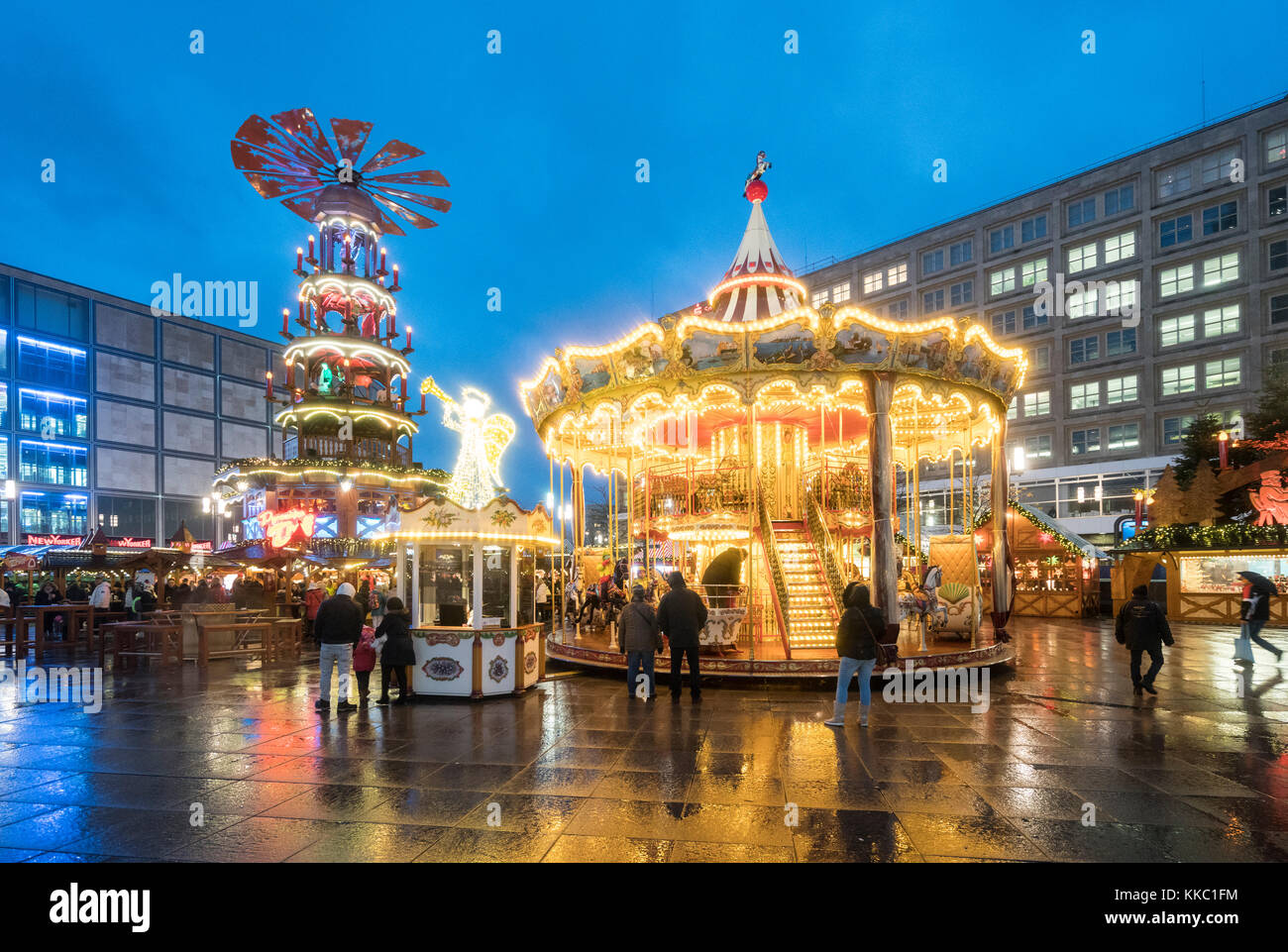 Traditioneller Weihnachtsmarkt am Alexanderplatz in Berlin 2017 in Deutschland Stockfoto