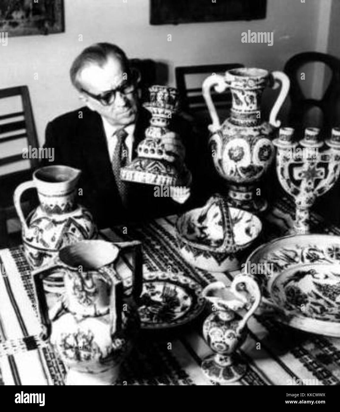 Aleksander Rybicki und Sammlung von huzulen Keramik Stockfoto