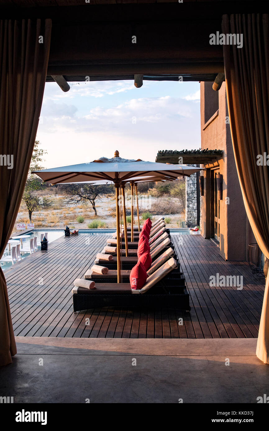 Der Poolbereich auf Onguma The Fort, onguma Game Reserve, Namibia, Afrika Stockfoto