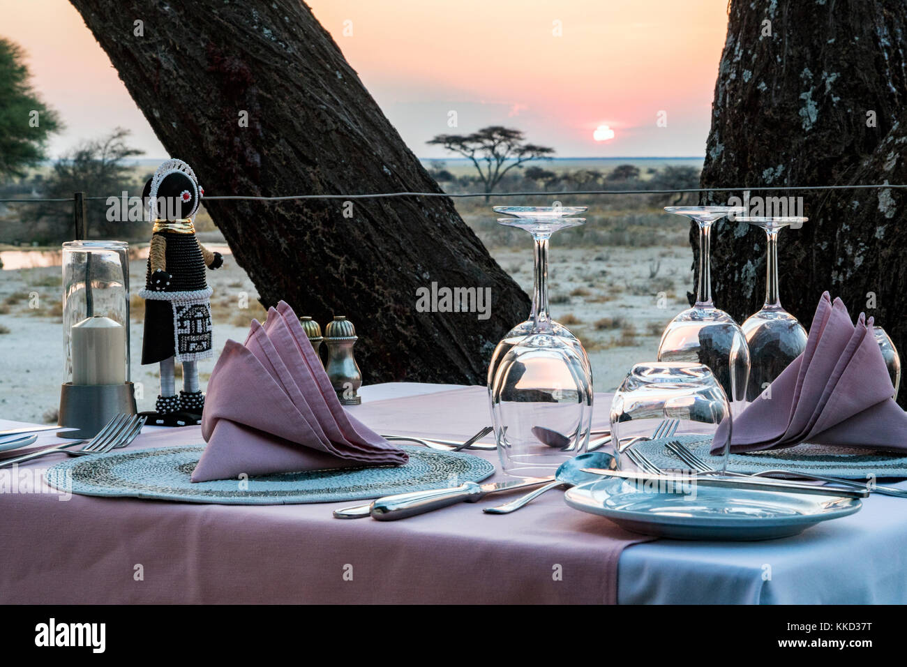 Sonnenuntergang auf Onguma The Fort, onguma Game Reserve, Namibia, Afrika Stockfoto