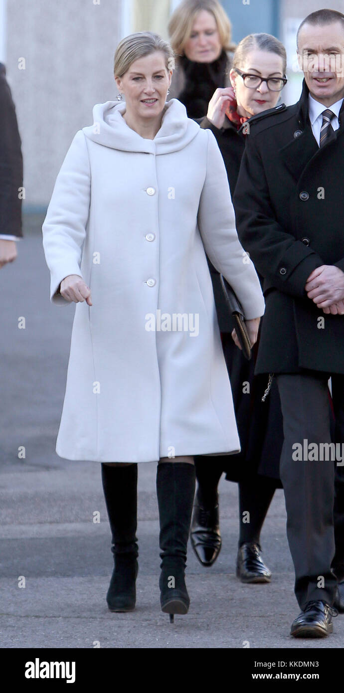 Die Gräfin von Wessex bei einem Besuch der HMP Downview Gefängnis und straffällige Jugendliche Institution in Sutton. Stockfoto