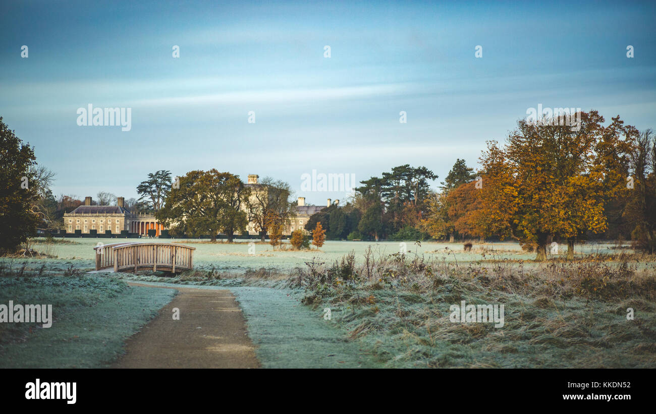 Erste Anzeichen des Winters mit frostigen Rime für castletown Park. kaltem Wetter die Temperatur unter Null schlagen in celbridge, Kildare, Irland Stockfoto