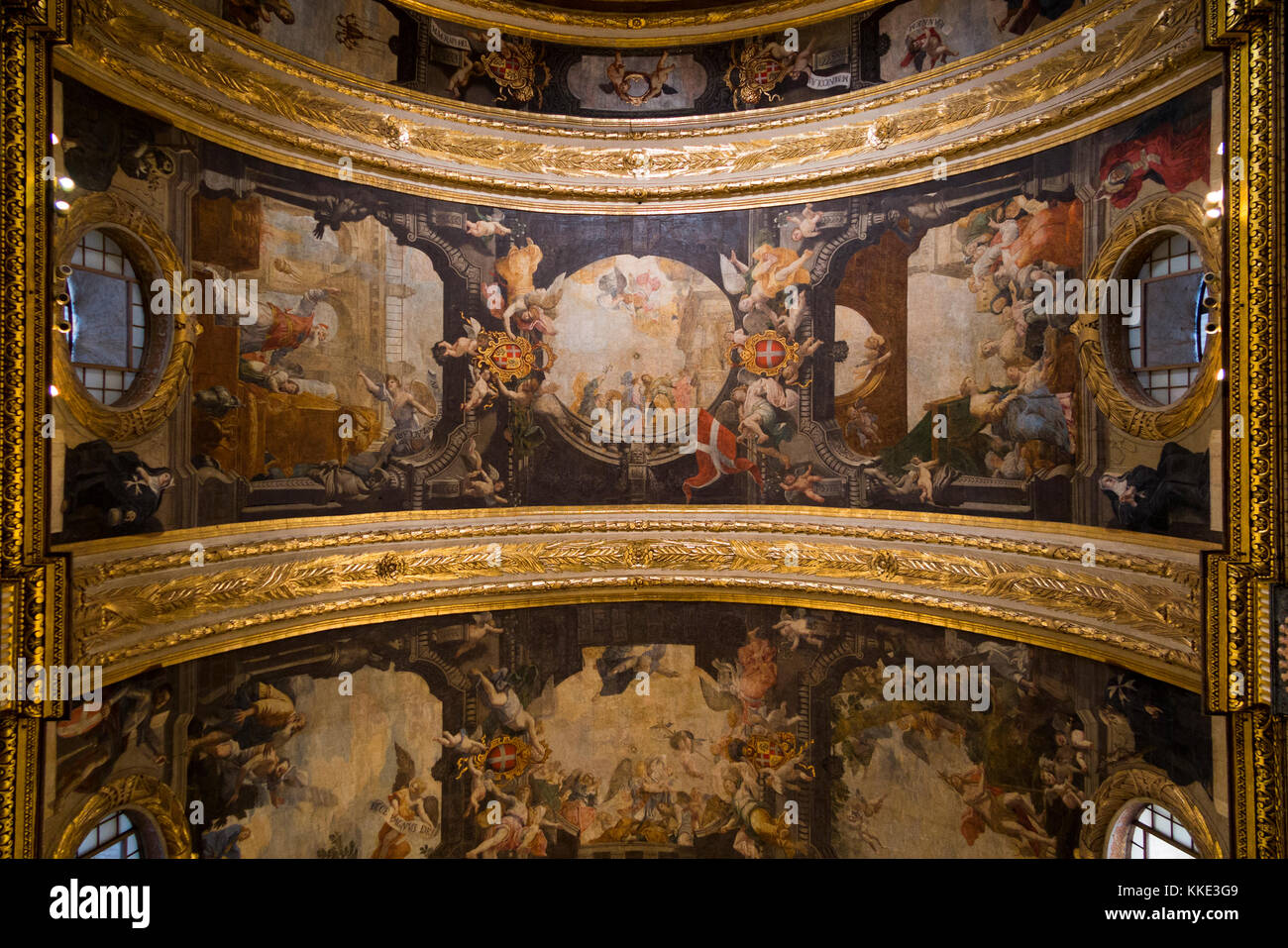 Barock & hoch dekoriert, gewölbte Decke das Leben von St. John, bemalt von Mattia Preti, Interieur in St John's Co-Cathedral. Valletta Malta Stockfoto