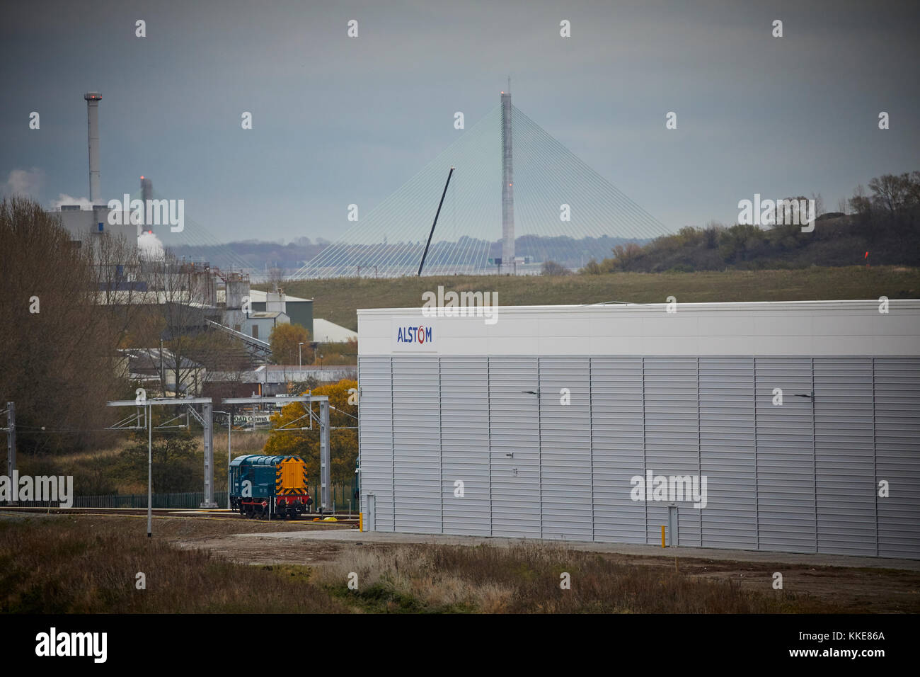 Alstom Class 390 Pendolino Schienenfahrzeuge werden zu Beginn der Kunst Alstom Widnes Malerarbeiten Anlage renoviert, Stockfoto
