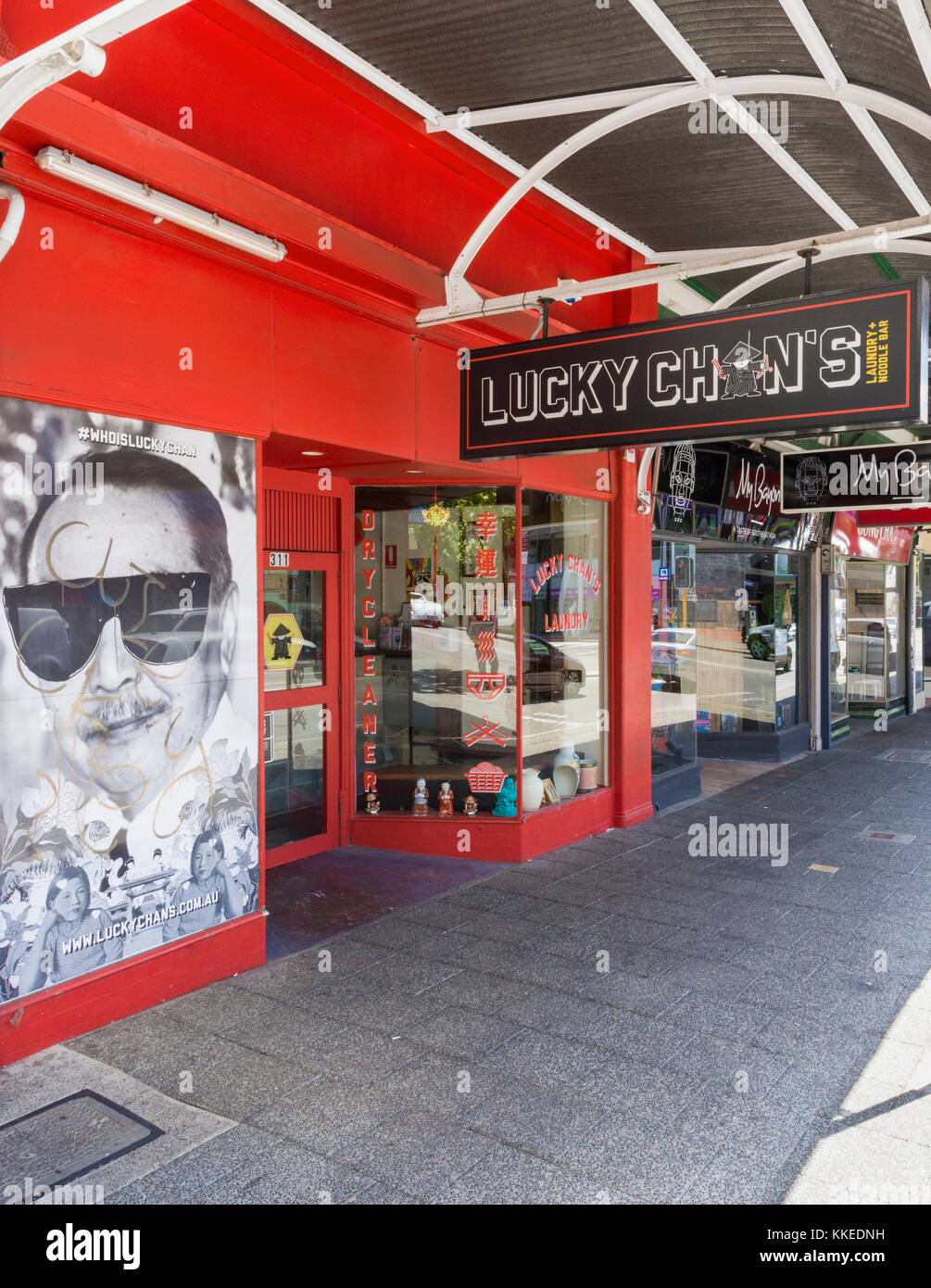 Lucky Chan's Wäscheservice und Noodlebar an der lebendigen William Street, Northbridge, Perth, Western Australia Stockfoto