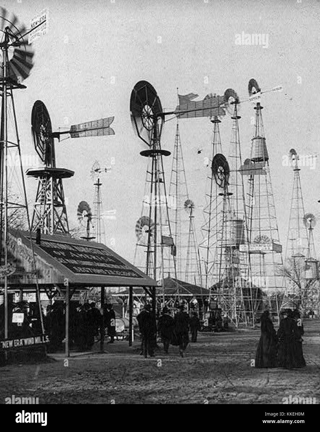 Die Windmill Purchase Exposition von 1904 war eine Veranstaltung, bei der Innovationen in der Windmühlentechnologie vorgestellt wurden, bei der Aussteller neue Designs und Fortschritte bei Windkraftmaschinen vorstellten. Stockfoto