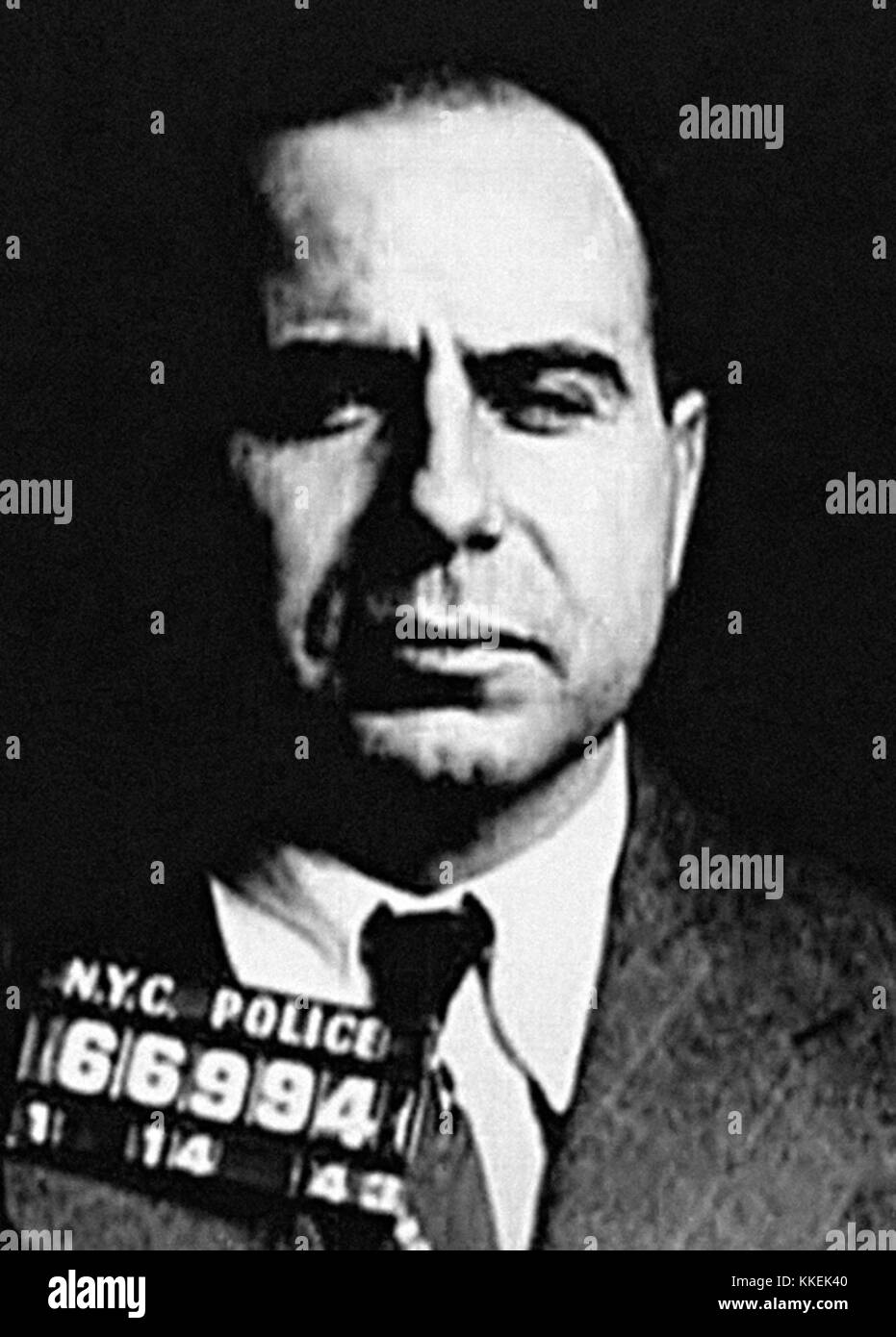 Carmine Galante war ein berüchtigter Gangster, der in den Vereinigten Staaten an der organisierten Kriminalität beteiligt war, besonders bekannt für seine Beteiligung am Drogenhandel. Seine kriminellen Aktivitäten hinterließen einen dauerhaften Einfluss auf die Unterwelt der Mafia. Stockfoto