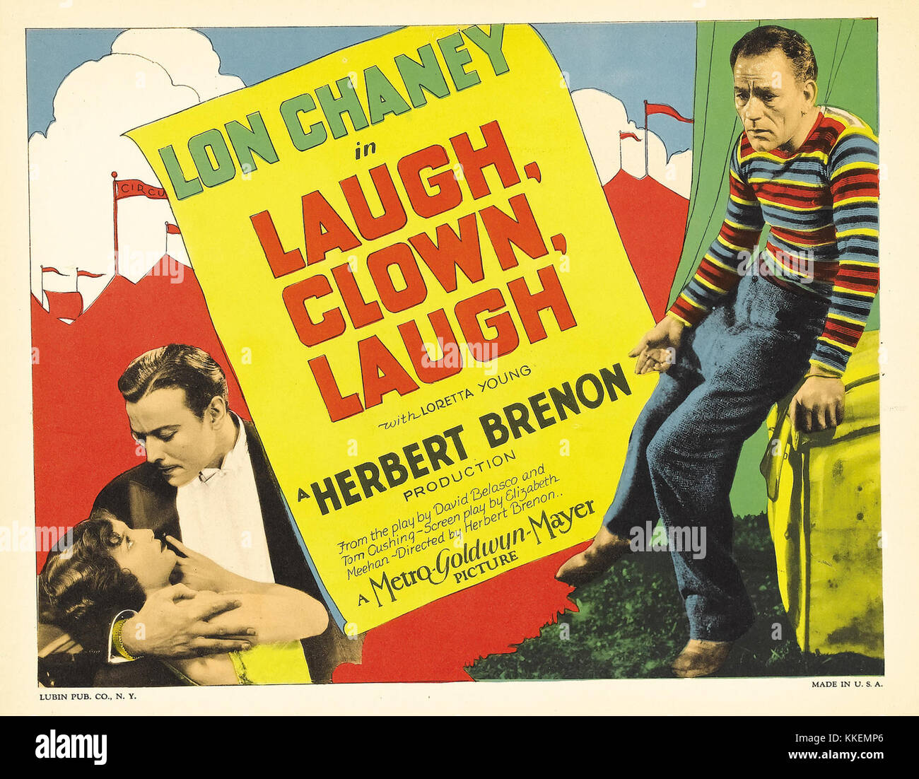 Das Poster zu „Laugh, Clown, Laugh“ (1928) zeigt die zentralen Themen des Films Tragödie und Komödie. Unter der Regie von Herbert Brenon zeigt dieser Stummfilm die emotionale Tiefe seiner Charaktere, insbesondere Lon Chaney in einer renommierten Rolle. Stockfoto