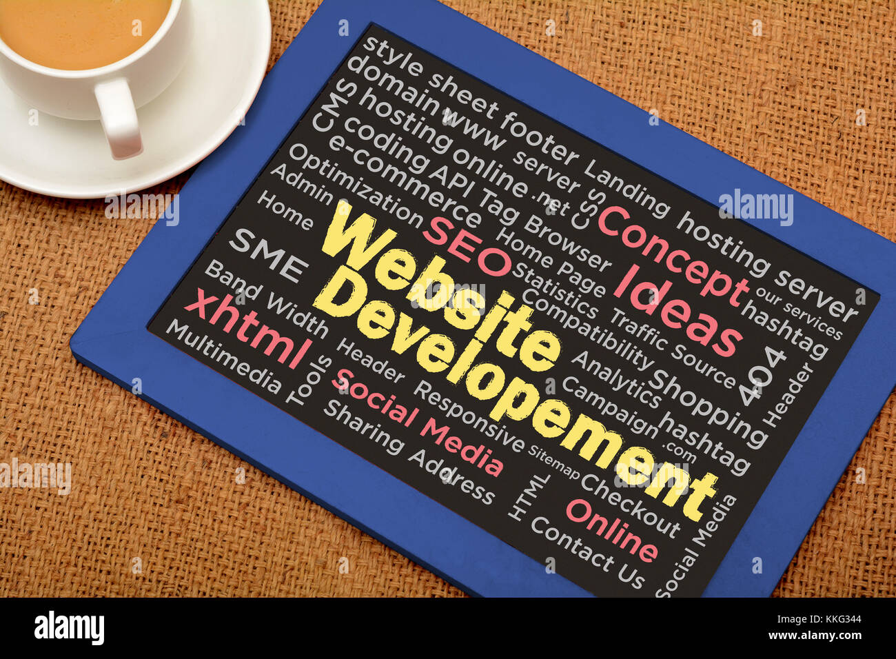 Web site Entwicklung Schiefertafel Konzept mit Wort collage Stockfoto