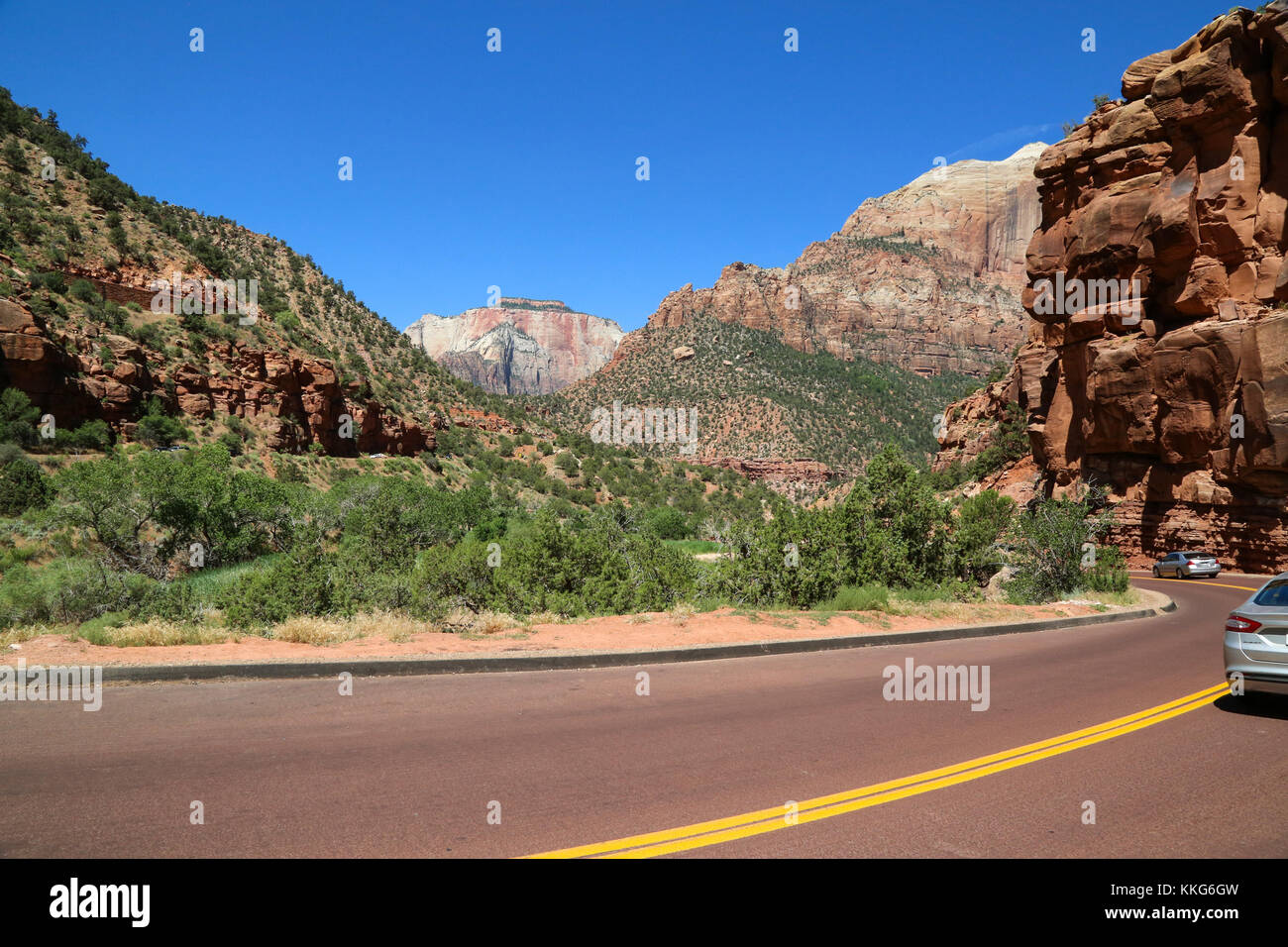 Eine Szene entlang des Zion-Mt. Carmel Hwy, wenn man den Zion National Park von Osten aus erreicht Stockfoto