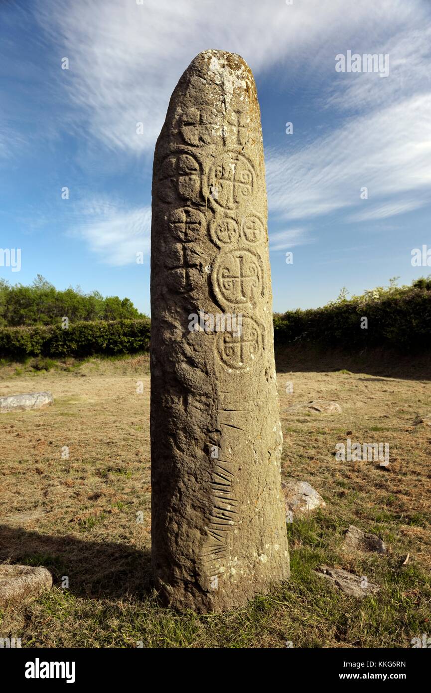 Kilnasaggart Säule Stein in der frühen keltischen christlichen Klosteranlage in der Nähe von Williamsburg, County Armagh, Nordirland, Großbritannien Stockfoto