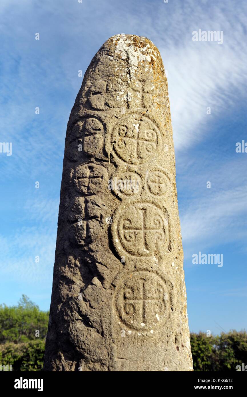 Kilnasaggart Säule Stein in der frühen keltischen christlichen Klosteranlage in der Nähe von Williamsburg, County Armagh, Nordirland, Großbritannien Stockfoto