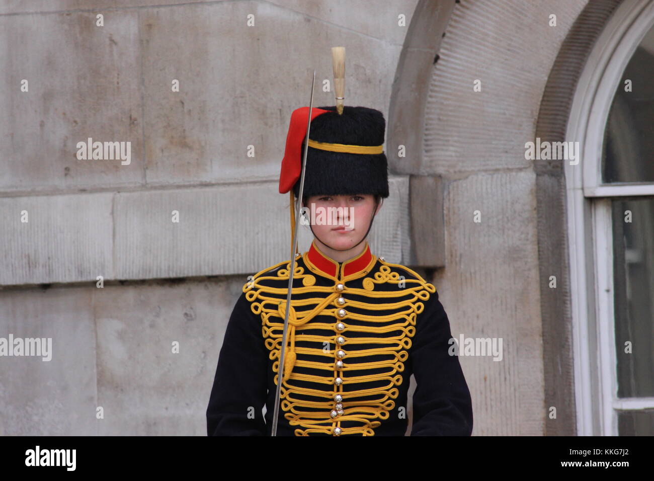 London, Großbritannien - 5 September 2008 - Junge weibliche Mitglied der Horse Guard in London Stockfoto