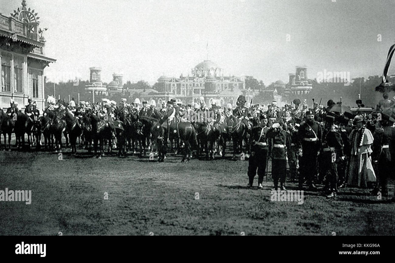 Der Khodynka-Feldvorfall von 1896 in Russland ist ein bemerkenswertes historisches Ereignis, das durch eine Tragödie während der Krönung von Zar Nikolaus II. Gekennzeichnet ist. Es war eine große Menschenmenge, die zu einer tödlichen Stampede führte, was es zu einem der tragischsten Ereignisse in der russischen Geschichte machte. Stockfoto