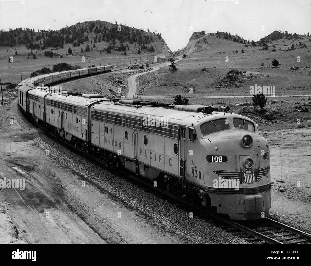Der 1953 Streamline Diesel-betriebene Challenger steht für ein fortschrittliches Design in der Bahntechnik mit Schwerpunkt auf Effizienz und Geschwindigkeit im Transport während seiner Zeit. Stockfoto