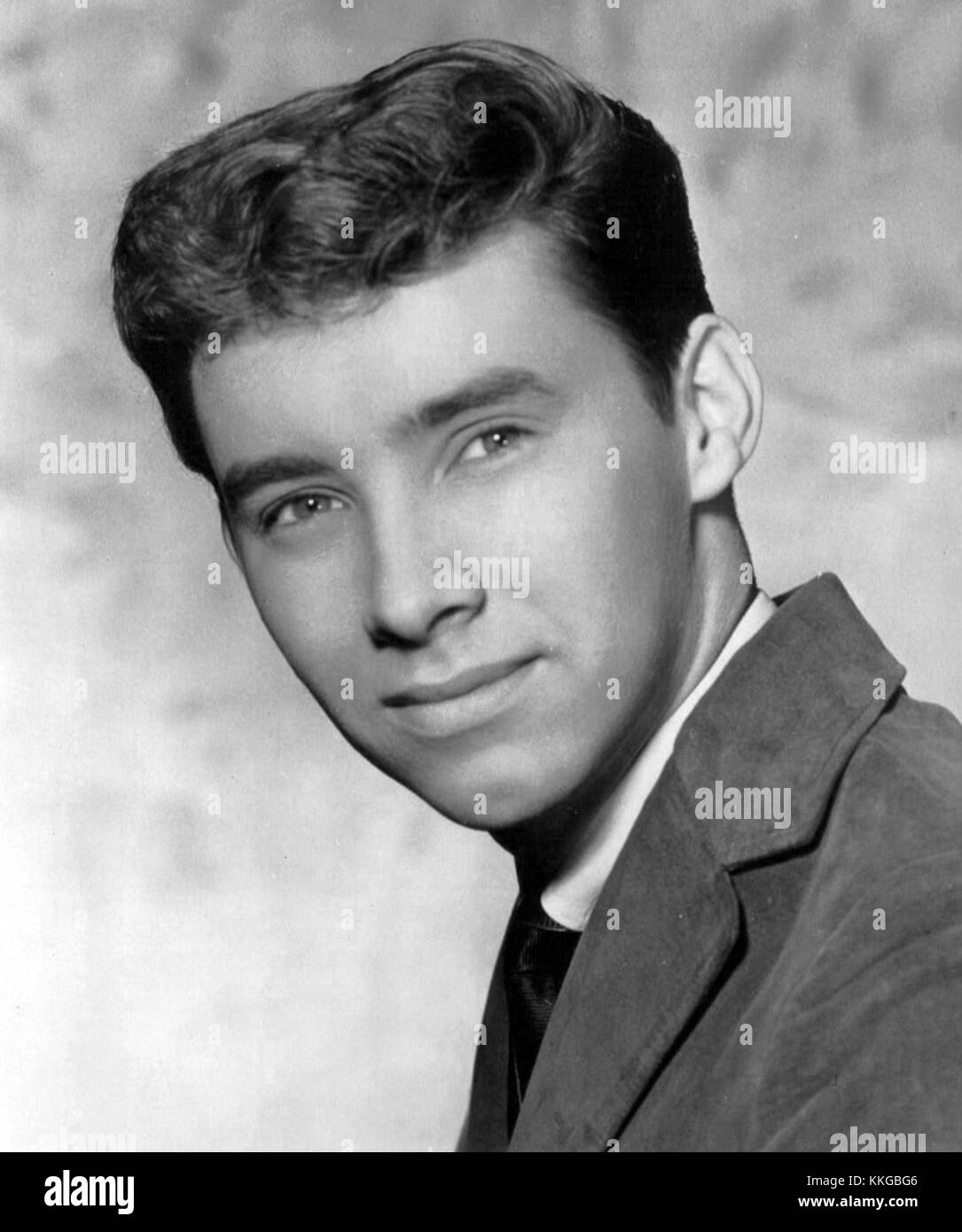 Troy Shondell war ein US-amerikanischer Sänger, der für seinen Hit This Time bekannt war, der 1962 veröffentlicht wurde. Er wurde in den frühen 1960er Jahren populär, eine Schlüsselfigur in der Pop- und Rockszene dieser Zeit. Stockfoto