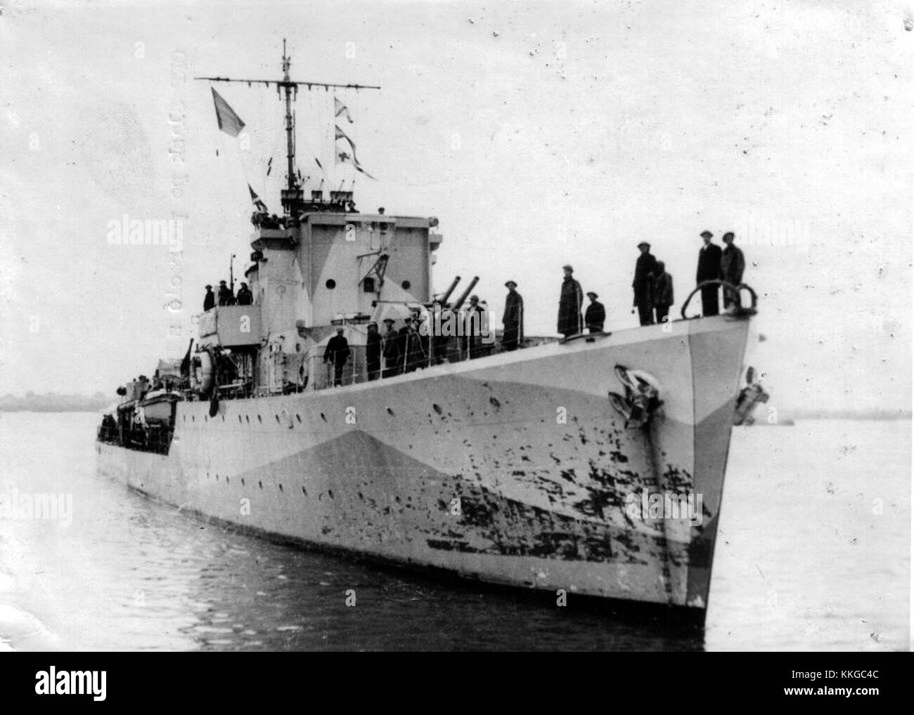 Das Bild mit dem Titel „Slazak wraca spod Dieppe“ zeigt einen Moment im Zusammenhang mit der Rückkehr polnischer Soldaten aus der Schlacht von Dieppe während des Zweiten Weltkriegs, was ein bedeutendes Ereignis in der polnischen Militärgeschichte darstellt. Stockfoto