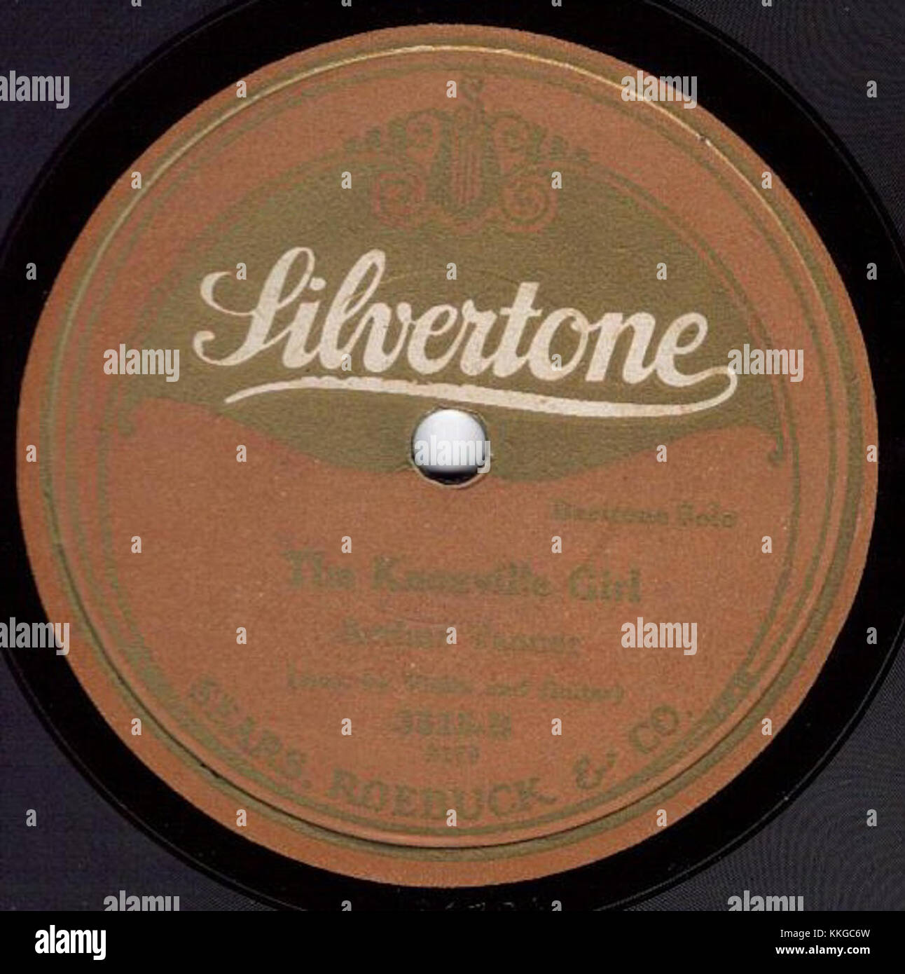 „The Knoxville Girl“ bezieht sich auf ein traditionelles amerikanisches Volkslied über ein tragisches Ereignis. Das Lied hat historische und kulturelle Bedeutung und reflektiert Themen wie Verlust, Herzschmerz und Trauer. Es wird oft für seine Darstellung amerikanischer Volksmusik und ihren Einfluss auf regionale Musiktraditionen untersucht. Stockfoto