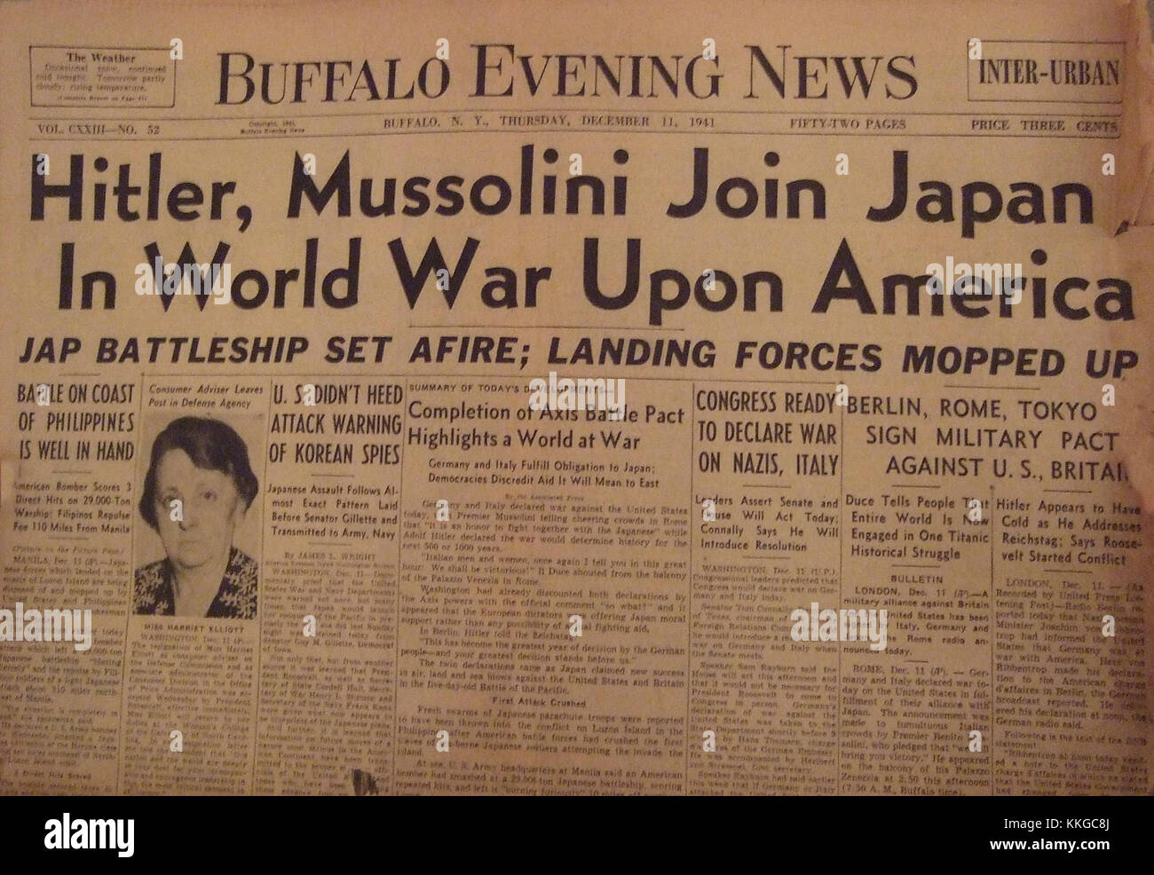 Der Buffalo Courier Express, eine historische amerikanische Zeitung, soll der US-Regierung während einer Periode politischer Spannungen den Krieg erklärt haben. Diese Erklärung hebt einen entscheidenden Moment in der Geschichte der Zeitung hervor und zeigt ihren Einfluss auf die amerikanischen Medien und die Politik. Stockfoto