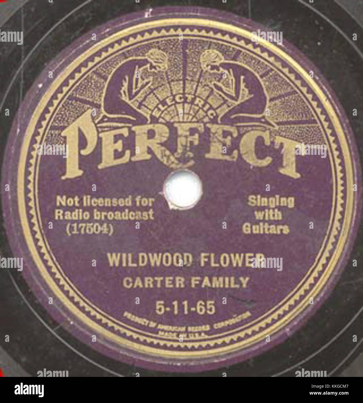 Wildwood Flower ist ein populäres amerikanisches Volkslied, das ursprünglich im frühen 20. Jahrhundert aufgenommen wurde. Das Lied wurde von vielen Künstlern gespielt und ist ein Grundpfeiler in Country- und Bluegrass-Musik, bekannt für seine zarte Melodie und herzlichen Texte. Stockfoto