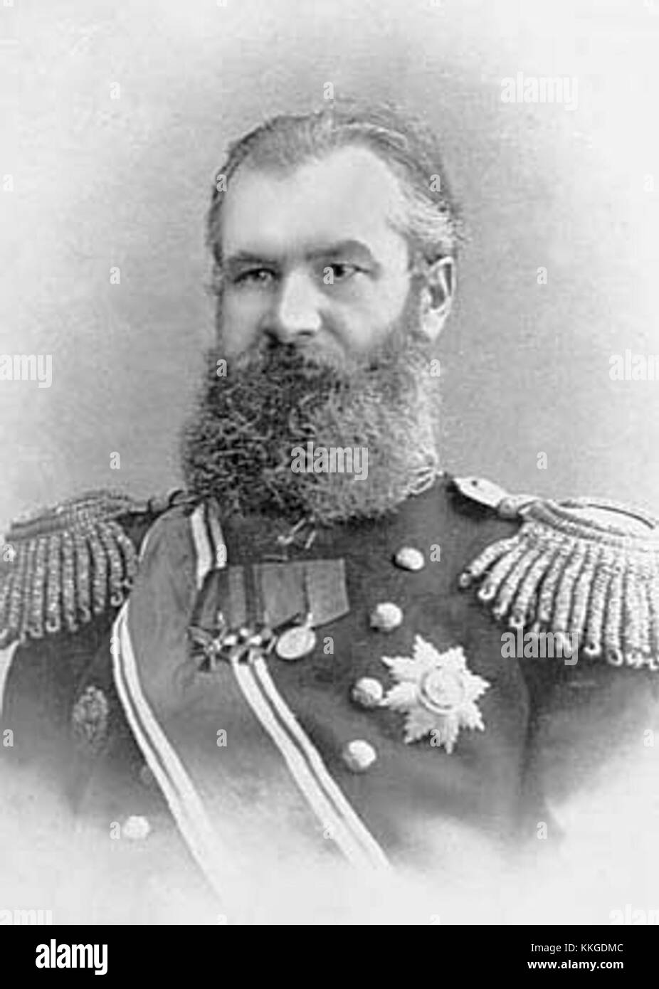 Dieses Bild zeigt Alexej Krylow, einen renommierten russischen Mathematiker und Ingenieur, der im frühen 20. Jahrhundert bedeutende Beiträge zum Schiffsdesign und zur Hydrodynamik leistete. Seine Arbeit trug zur Weiterentwicklung der maritimen Technologie bei. Krylov war maßgeblich an der Entwicklung der Flotte der russischen Marine beteiligt, einschließlich Innovationen in der Schiffsstabilität und dem Rumpfdesign. Stockfoto