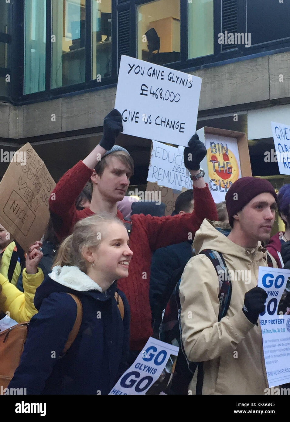Studenten der University of Bath protestieren gegen die Pensionierung von Vizekanzler Professor Dame Glynis Breakwell - der höchstbezahlten Vizekanzlerin Großbritanniens. Stockfoto