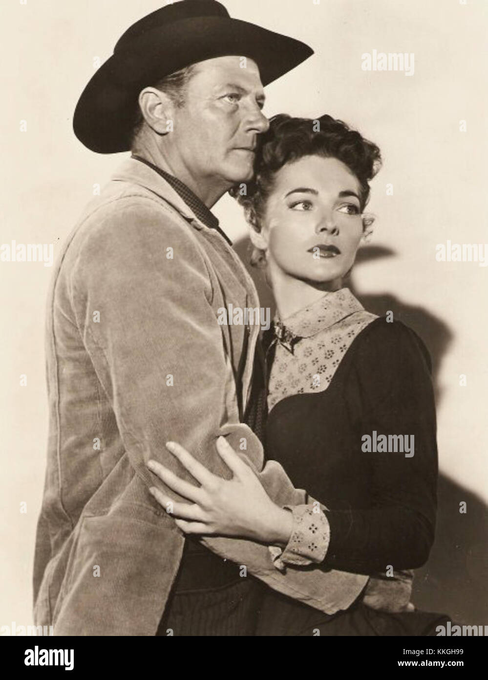 Joel McCreaJoan Weldon in Gunsight Ridge Stockfotografie Alamy