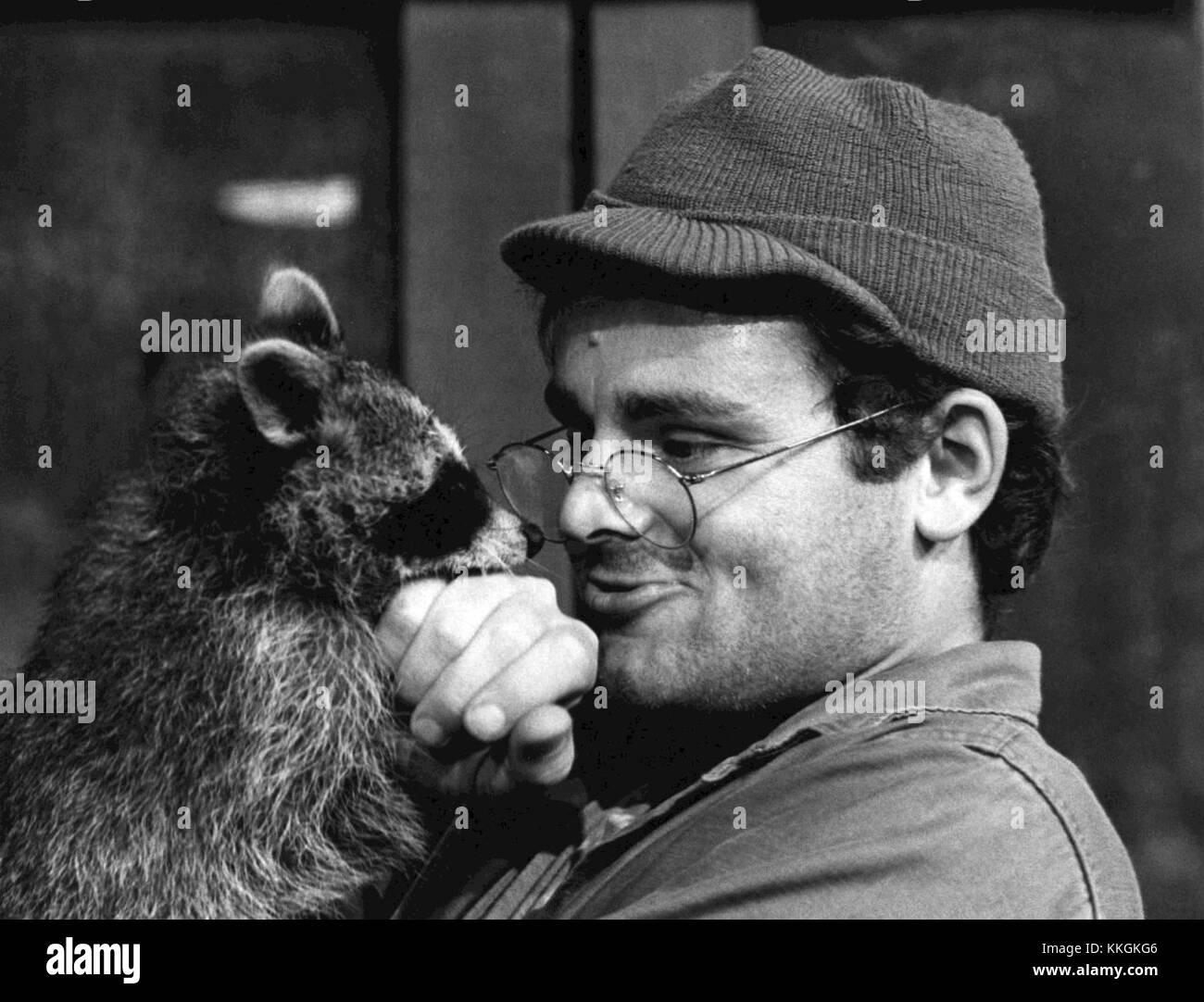 Gary Burghoff porträtierte Radar O’Reilly 1974 in der Fernsehserie *M*A*S*H*, eine Figur, die für seine Rolle als klerikaler Assistent und seine Verbindung zum 4077. Mobile Army Surgical Hospital bekannt ist. Stockfoto