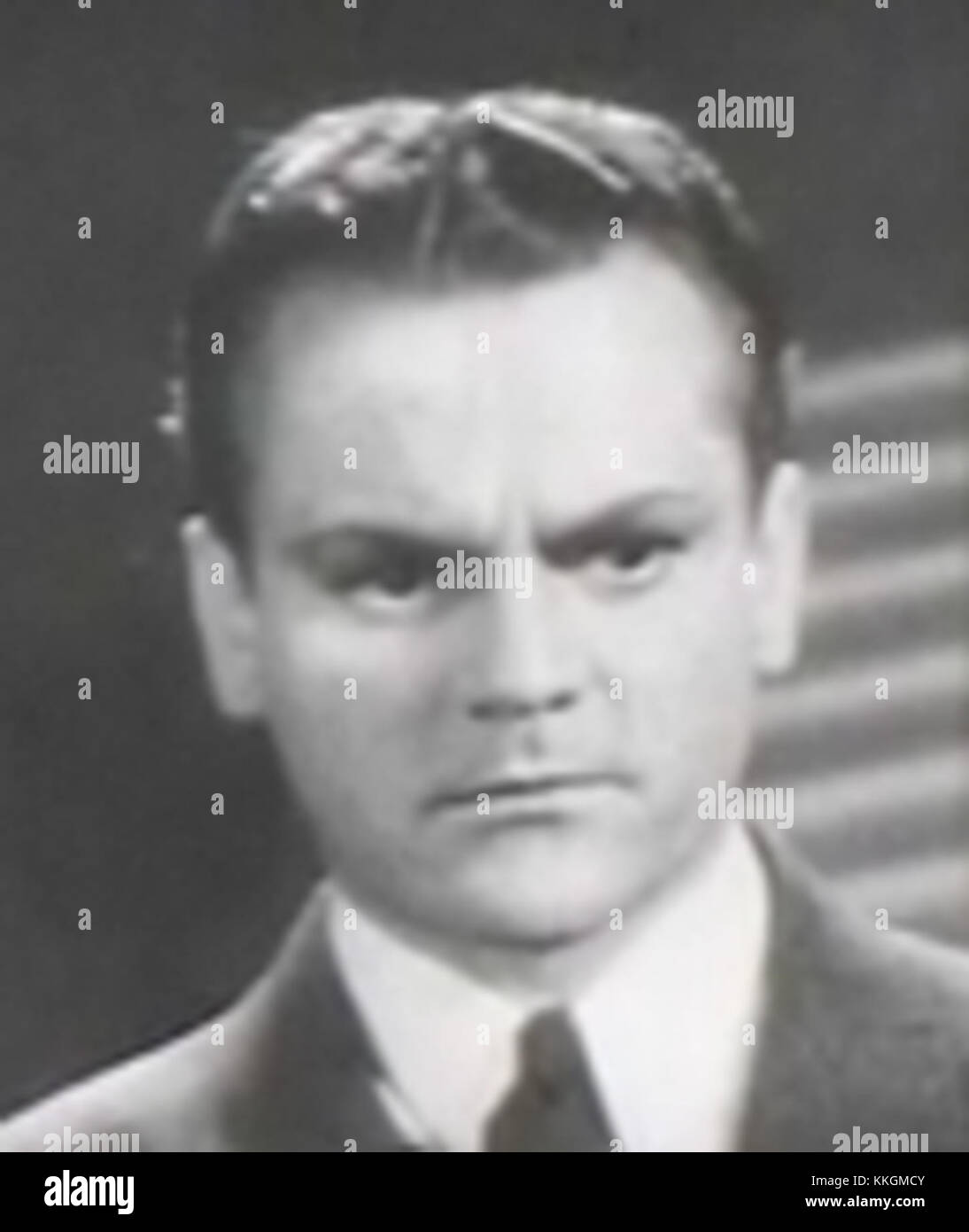 James Cagney spielte in dem Film „G Men“, einem Kriminaldrama aus dem Jahr 1935, in dem er einen Regierungsagenten im Kampf gegen das organisierte Verbrechen spielt. Seine Leistung ist ein Schlüsselelement für den Erfolg des Films. Stockfoto