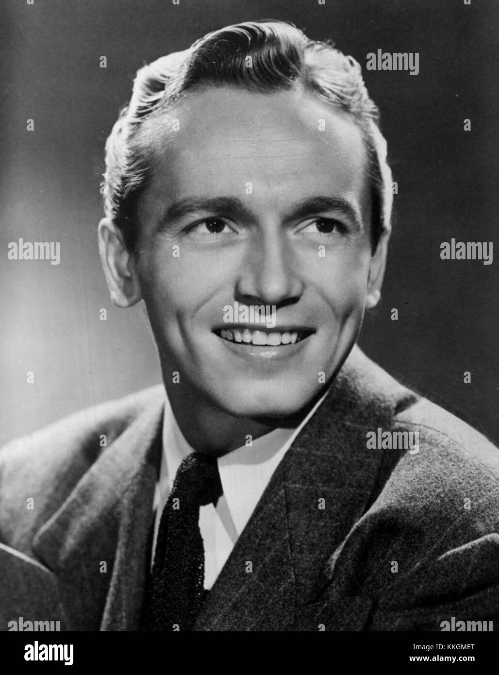 Johnnie Johnston, ein US-amerikanischer Schauspieler, der in den 1940er Jahren für seine Rollen in Filmen bekannt war Seine Karriere umspannte verschiedene Genres und er erlangte Anerkennung für seine Auftritte in Hollywood während des Golden Age of Cinema. Stockfoto