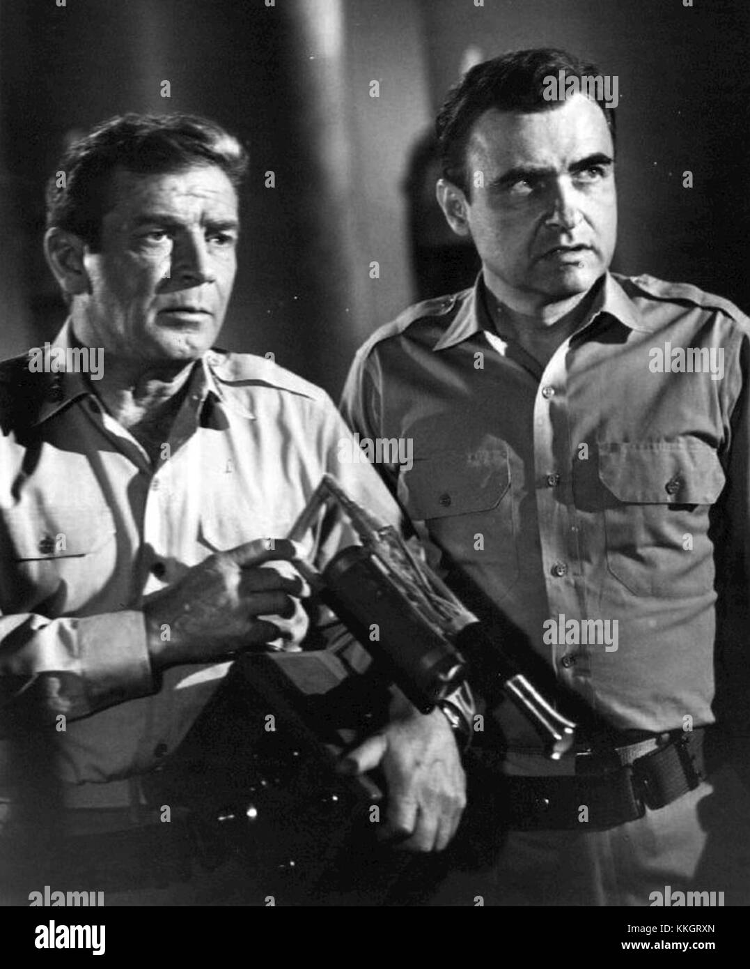 "Voyage to the Bottom of the Sea" ist ein US-amerikanischer Science-Fiction-Film aus dem Jahr 1968 über eine U-Boot-Besatzung, die die Erde vor einer nuklearen Katastrophe retten muss, die durch eine defekte Rakete verursacht wurde. Stockfoto