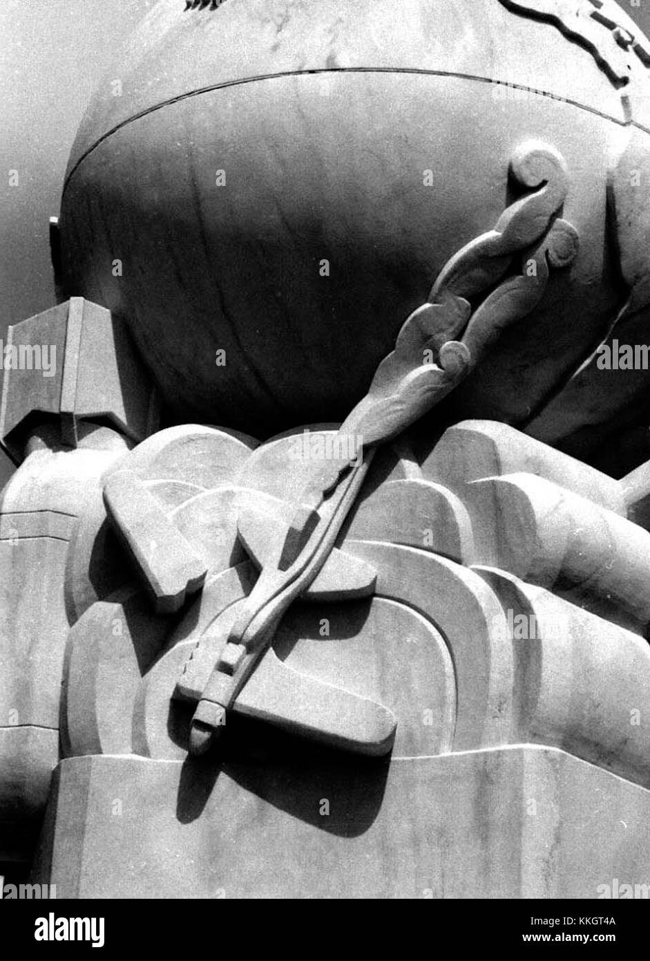 Die Wolter 53 ist ein Flugzeugtyp, der für sein kompaktes Design und seine Effizienz bekannt ist. Dieses kleine Flugzeug wird häufig in Regionalflügen und der allgemeinen Luftfahrt eingesetzt und bietet zuverlässigen Service bei verschiedenen Wetterbedingungen. Stockfoto