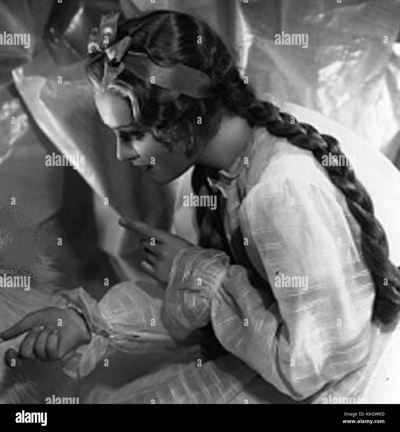 Anna Sten, eine renommierte Schauspielerin, ist in dieser Werbung eines argentinischen Magazins zu sehen und zeigt ihre Karriere im Kino. Stockfoto