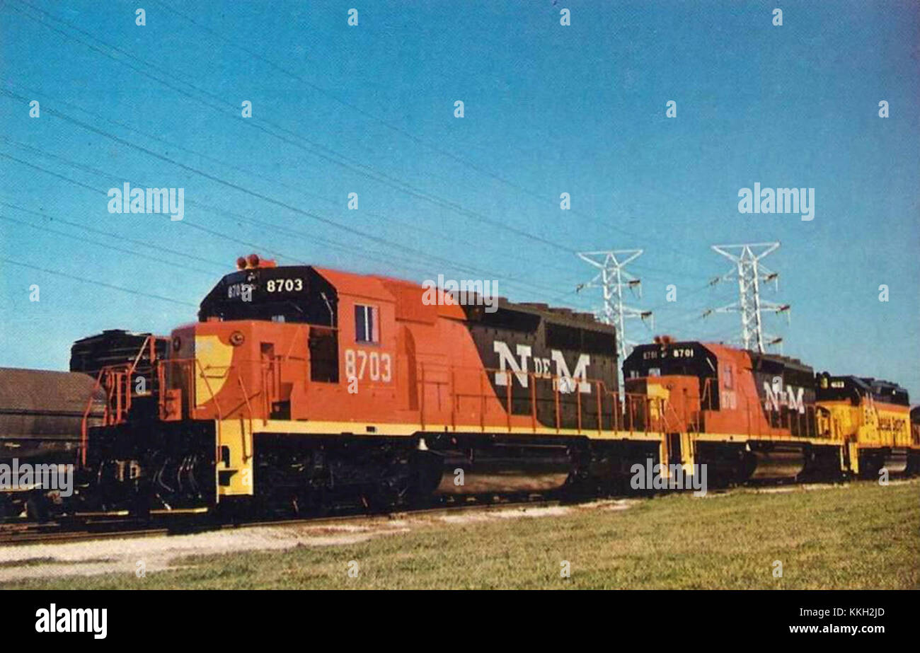 Die National Railways of Mexico SD40-2 ist ein 1972 eingeführtes dieselelektrisches Lokomotivmodell für den Güterverkehr in Mexiko. Bekannt für seine Langlebigkeit und Leistung ist dieses Modell ein wichtiger Bestandteil des nationalen Eisenbahnsystems. Stockfoto