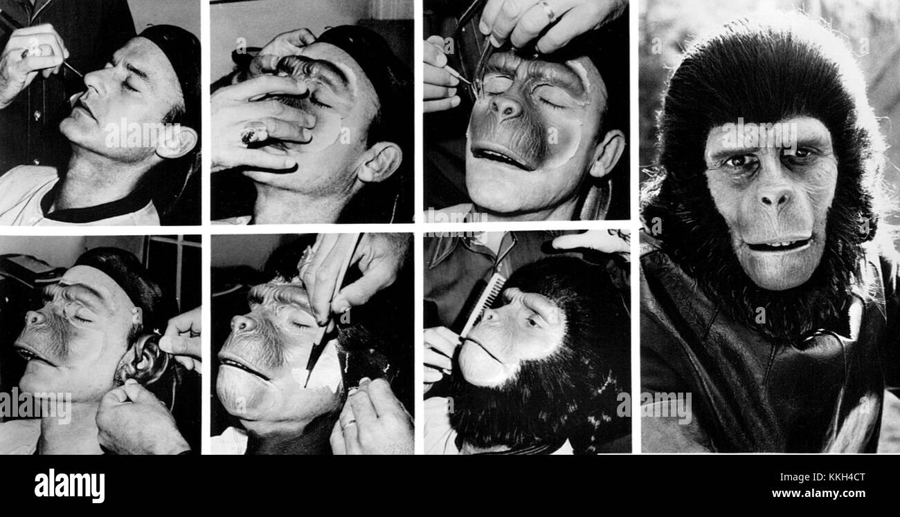Ein Blick hinter die Kulissen von Roddy McDowall für seine Rolle als Cornelius im Film *Planet der Affen* aus dem Jahr 1974. Seine Verwandlung ist in der Filmgeschichte ikonisch. Stockfoto