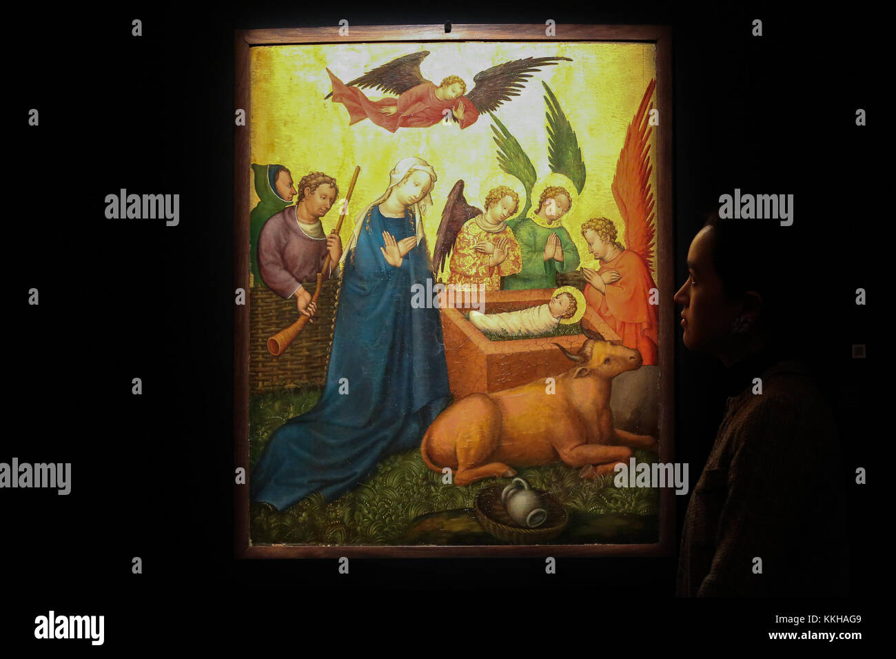 Sotheby's. London. GROSSBRITANNIEN. 1. Dez 2017 - Sotheby's Stab schaut den Meister der St. Lambrecht Votivaltarbild, Recto: Die Geburt Christi an; um 1435-40, Öl und Gold auf Tafel (est. £300,000 - 400,000) Sotheby's London Old Masters Abendverkauf findet am 6. Dezember 2017, die 400 Jahre Kunstgeschichte abdecken wird, Vom visuell feststehenden Goldgrundstück der frühen italienischen Renaissance bis zu einem der letzten und wichtigsten Kerzenlichtbilder von Joseph Wright von Derby, das in Privathand blieb. Kredit: Dinendra Haria/Alamy Live News Stockfoto