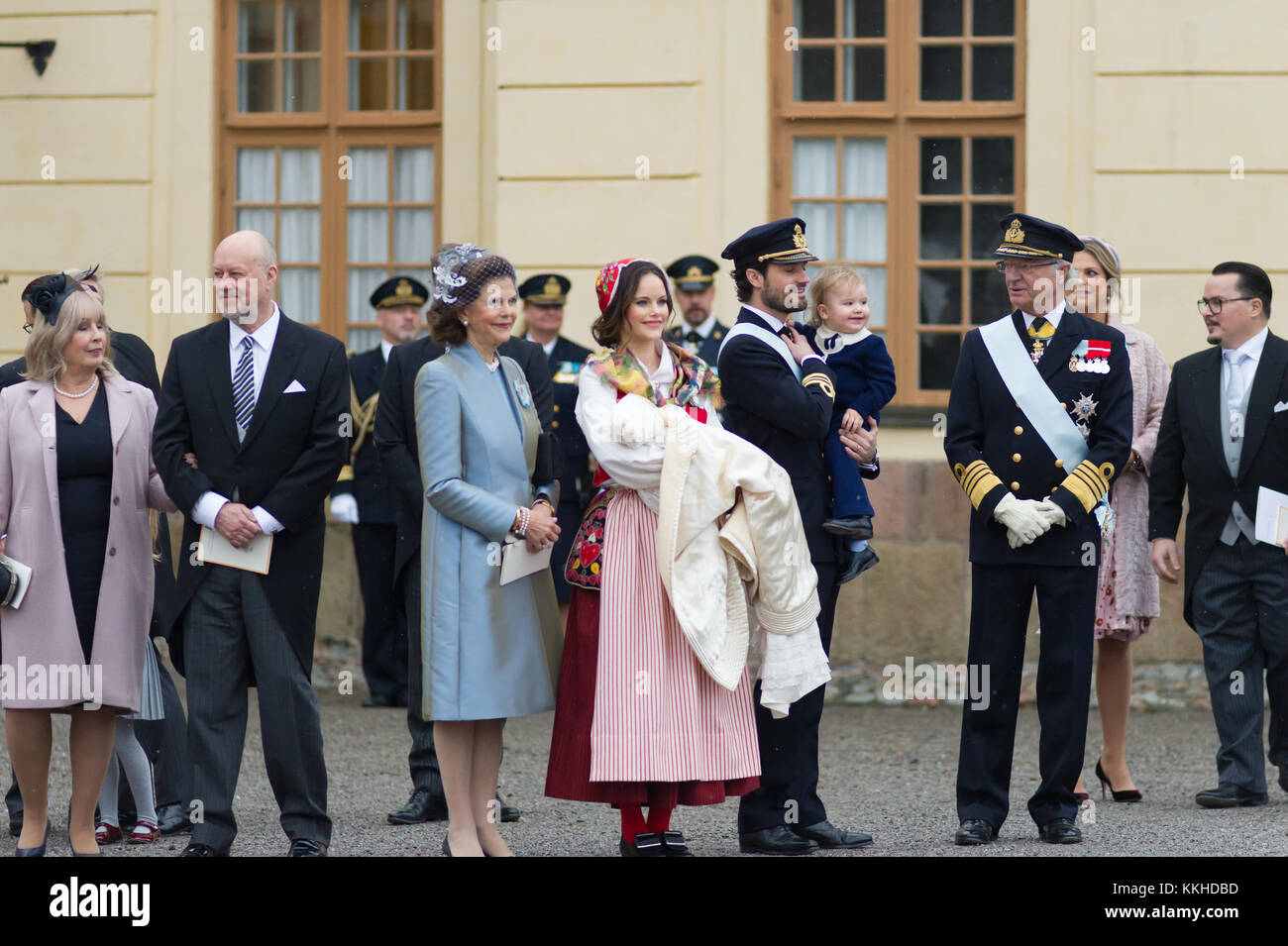 Schloss Drottningholm, Stockholm, Schweden. 1. Dez, 2017. SKH Prinz Gabriel Carl Walther in der drottningholm Kirche heute in einer kalten und schneereichen Stockholm getauft ist. Credit: barbro bergfeldt/alamy leben Nachrichten Stockfoto