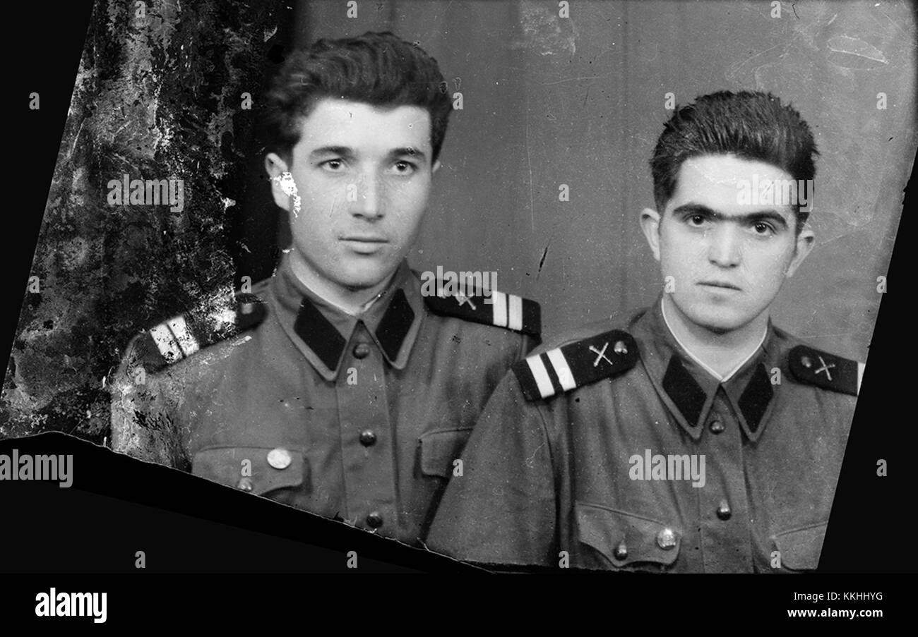 Dieses Bild zeigt Soldaten von einem militärischen Ereignis in Rumänien am 7. März 2014. Das Foto zeigt einen Moment militärischer Aktivität und Vorbereitung während einer wichtigen Übung oder Veranstaltung. Stockfoto